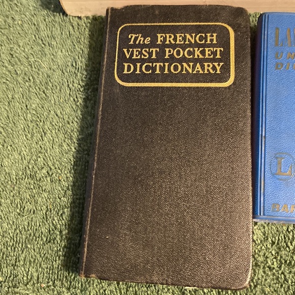 Bundle of five paperback, French language and dictionary resources - Picture 4 of 6